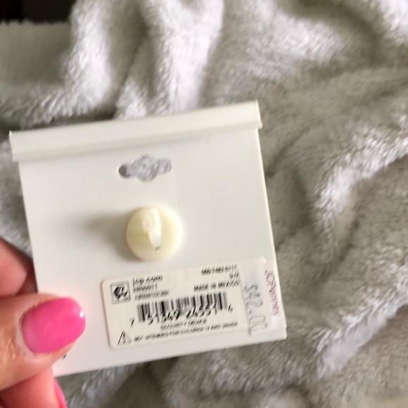 Ring - Picture 2 of 2